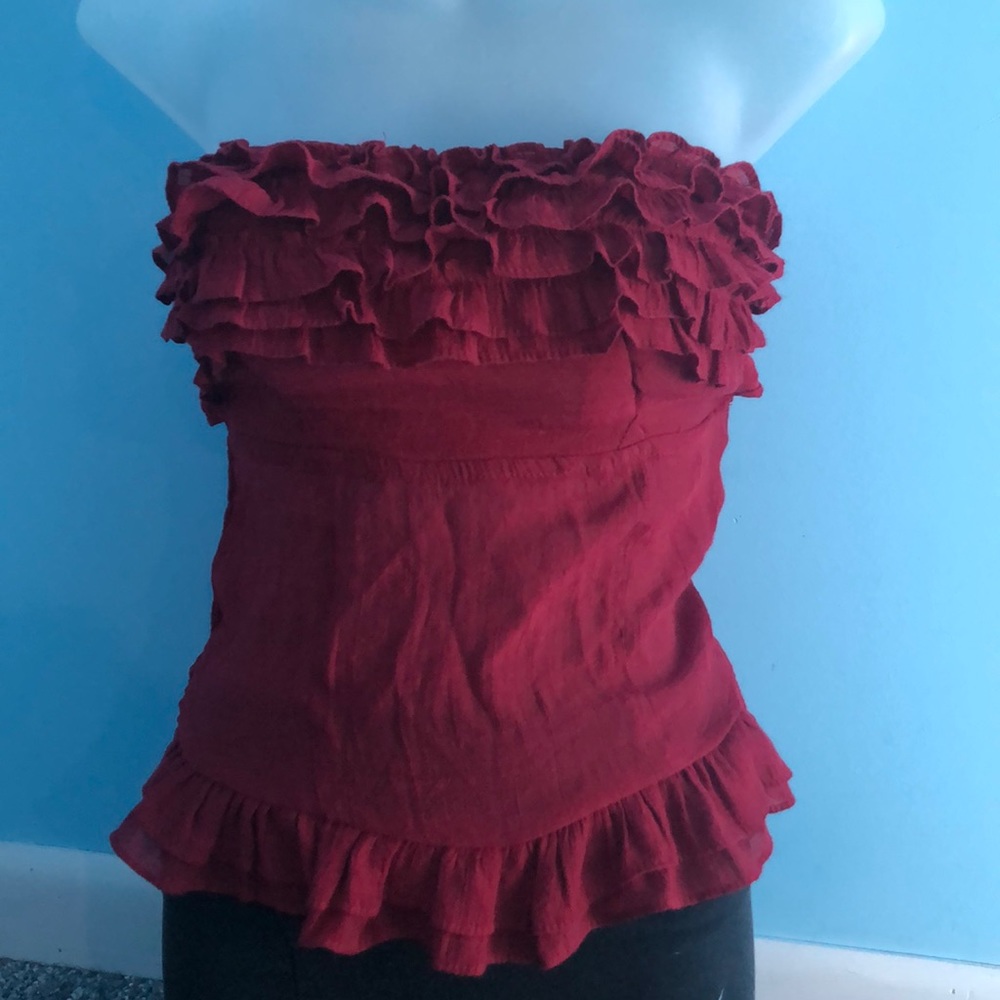 womans strapless blouse